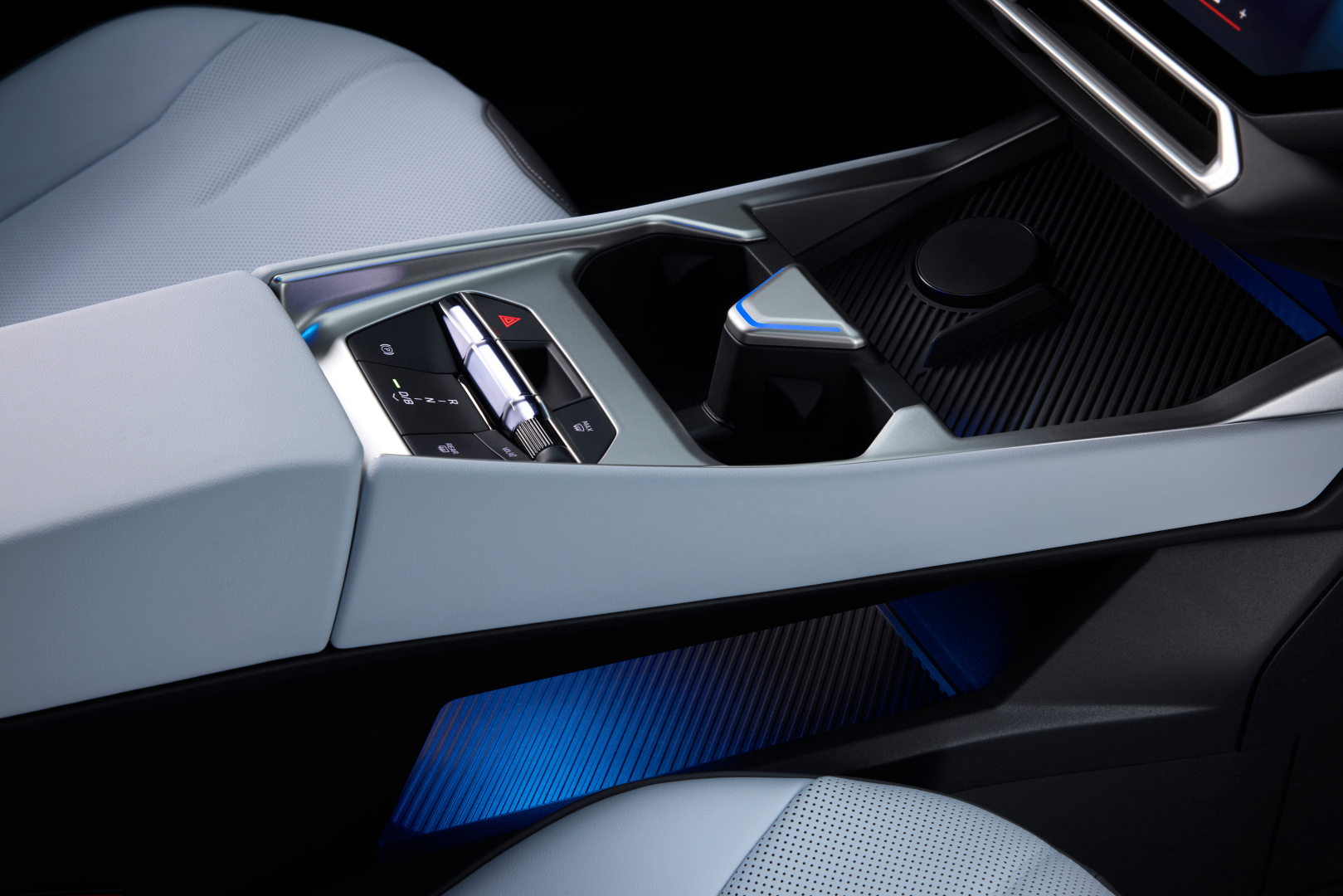 SMALL_P90632251_highRes_the-new-bmw-i3-50-xd